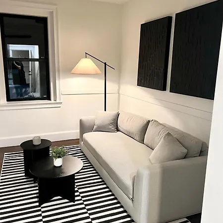 Modern Luxury Apartment In City